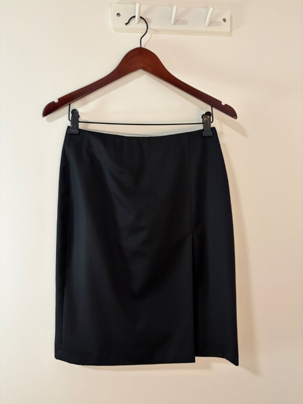Brooks Brothers Black 100% Wool Pencil Skirt Size 0 Career Office